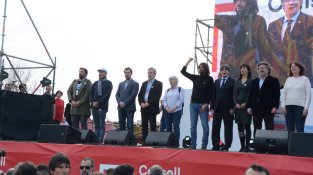 Els cant dels Segadors interpretat pels membres del Consell per la República