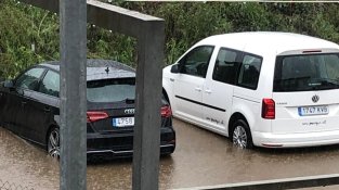 Molts incidents i inundacions pel xàfec que ha caigut aquesta tarda
