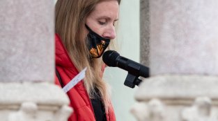 Acte a Cassà contra les agressions sexistes