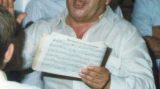 En Joan en la seva versió de cantant