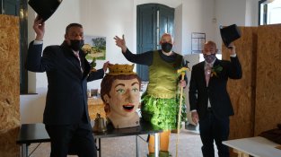 La "Dona dels nassos" acomiada l'any a Cassà