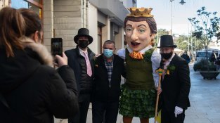 La "Dona dels nassos" acomiada l'any a Cassà