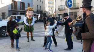 La "Dona dels nassos" acomiada l'any a Cassà