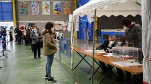 La darrera mesa s'ha constituït amb 23 minuts de retard