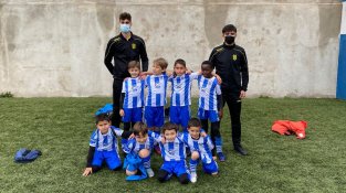 L'equip prebenjamí B de la UD Cassà