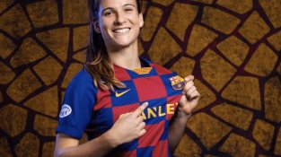 Laia Codina, jugadora de l'FC Barcelona, estrella convidada a la presentació de la UD Cassà