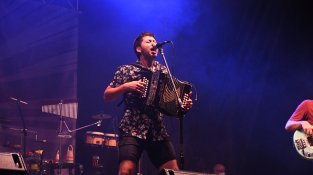 Apache i Germà Negre triomfen als concerts del dissabte de la Festa Major