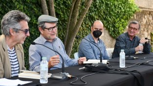 Josep Navarro ha presentat el seu dietari 2017 al pati de Can Trinxeria