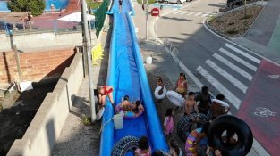 Festa de cloenda de la temporada d'estiu a la piscina