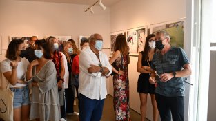 Llibres, fotografies, gegants i música... al matí del dissabte de Santa Tecla