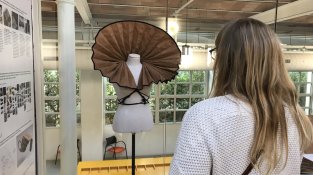 Exposició de dissenys i prototips de productes fets amb suro