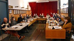 Una de les votacions amb consens de tots els regidors durant el ple d'octubre