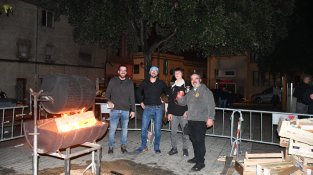 Els castanyers han preparat el  material per acabar la jornada de por