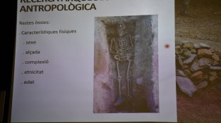Les restes del soldat desconegut, a la fosa de Cassà
