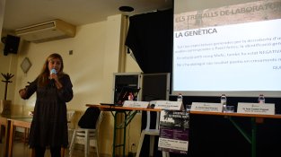 L'arqueòloga Ares Vidal ha explicat els treballs duts a terme en aquesta exhumació