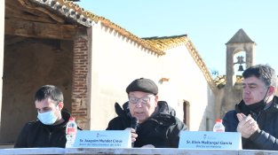 Quim Mundet, entre Elvis Mallorquí i Xavier Niell, en la presentaciò del llibre