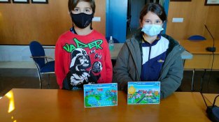 Dos escolars cassanencs finalistes la concurs de dibuix digital d'Aqualia