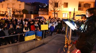 Cassà es concentra contra la invasió d'Ucraïna