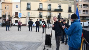 Jordi Panyella ha intervingut en la trobada contra la repressio, de cada dilluns a la plaça de la Coma