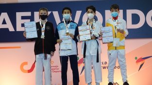 Podi de l'esportista del taekwondo Jorsan Andreas Lepape (2n. classificat)