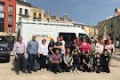 Una furgoneta de suport a Ucraïna surt de Cassà
