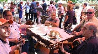 Comença la Fira del Tap, reivindicant les suredes del territori
