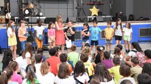 300 alumnes de Cassà celebren la primera festa Edunauta!