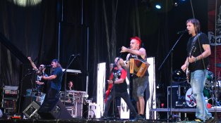 Boikot, a la primera nit de les barrakes