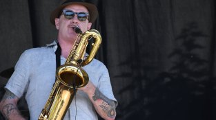 Dani Nel·lo, fent les proves de so per al concert vermut d'aquest migdia