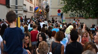 Diversos moments de l'espectacle dels "Corks amb pilotes"