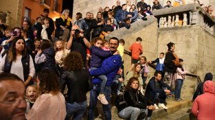 El drac Cassiano torna a fer la seva cercavila nocturna