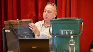 Un altre pas cap a la recollida de les escombraries porta  a porta 