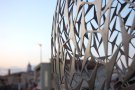 Cessió gratuïta de l’escultura del Parc Art a l’entrada del carrer Marina