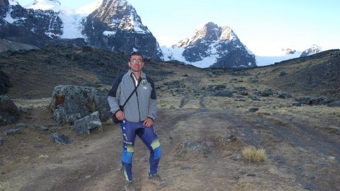 En Joan, amb el Condoriri al darrera