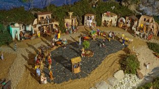 Torna, ampliat, el pessebre de l'Església de Cassà