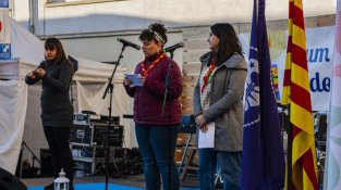 Sònia Vicens (esquerra) i Sandra Ceballos (dreta), membres de la Taula Executiva de Minyons Escoltes i Guies de Catalunya. Font: Àlex Viyuela