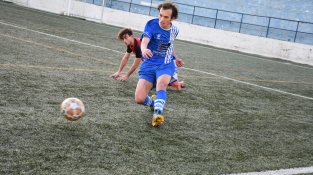 Passada de Jaume Casas per aconseguir el segon gol del Cassà