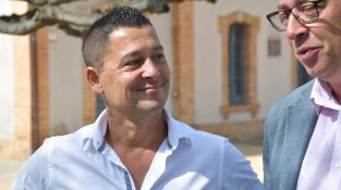 Antonio Ávila, acompanyat del candidat a l'alcaldia de Girona, Jaume Veray