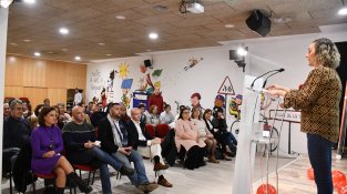 Mònica González, una de les integrants de la candidatura, ha presentat l'acte