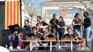 “Els superdotats",  de 5è, i “Els estudiants”, de 6è, guanyadors de la XVI Lliga de glosa del Puig d’Arques.