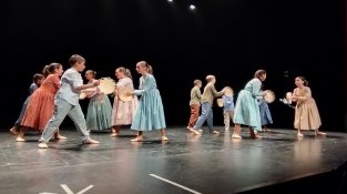 Brillant mostra de danses de les comarques gironines