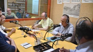 Montsuñer i Mundet - a la imatge a la ràdio municipal- no podran repetir el govern majoritari que tenien en els darrers quatre anys