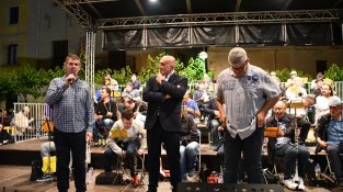 El director dels serveis de cultura a Girona, Josep Calatayud, al centre de la imatge, va assisitir a la Nit dels Músics