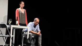 Ple total en l’estrena a Cassà de "M’espien"