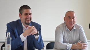 Els dos signants han explicat el pacte de govern