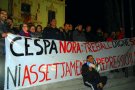 Concentració contra l'empresa d'escombraries a l'Ajuntament de Cassà