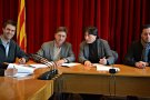 Els alcaldes signen el conveni per la piscina coberta