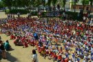 Els escolars de Cassà celebren els 50 anys dels Capgrossos cantant una cançó