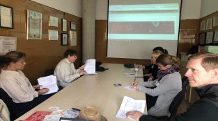 Professorat de tres escoles de Malmö (Suècia) visita l’Institut de Cassà de la Selva per conèixer el projecte #AquíProuBullying