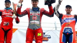 Ari Mestres guanya la primera cursa del campionat francès de supermotard